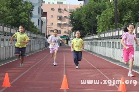 心跳加速的梦境竞技之旅，比赛与梦境的交织🏆🌙
